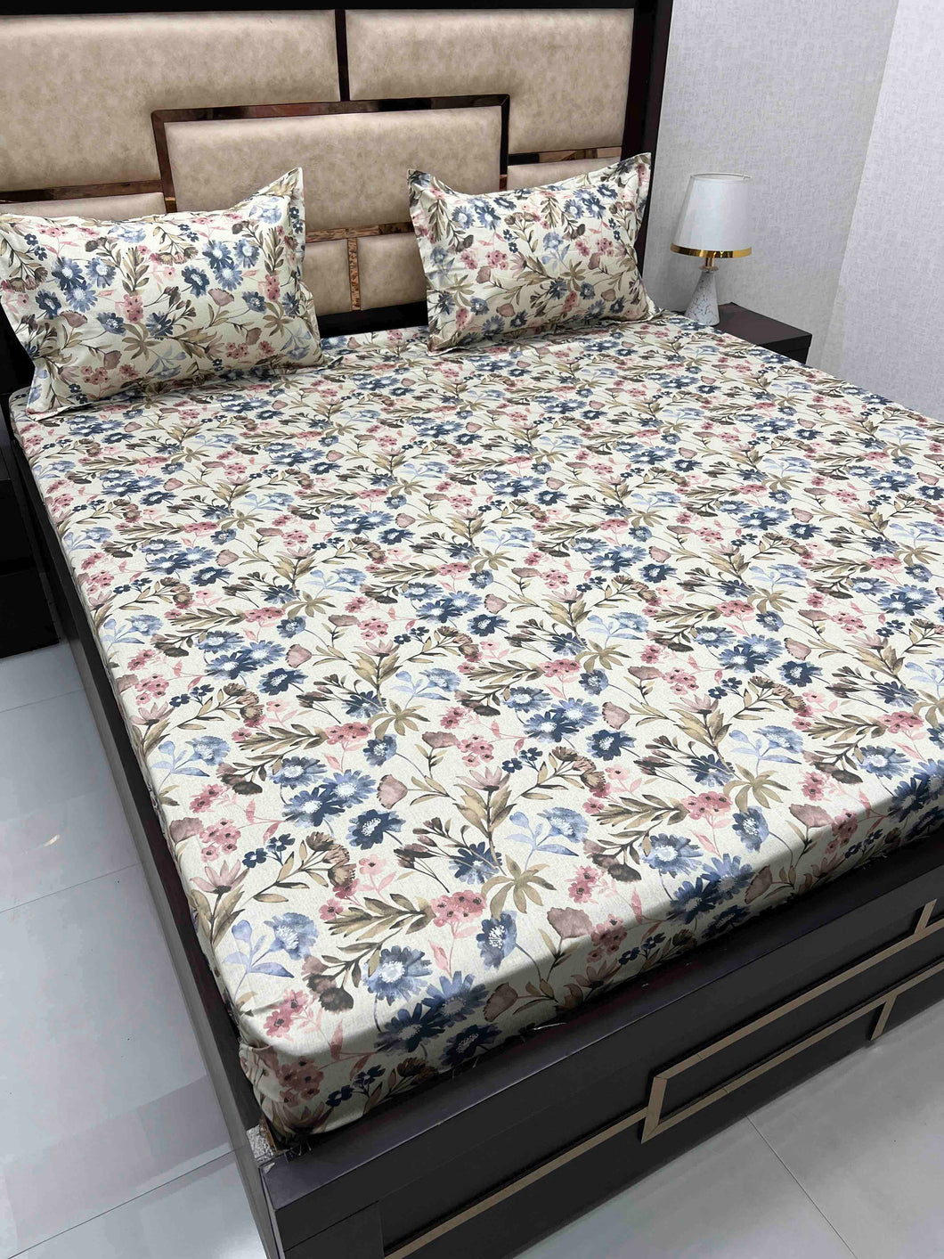 A-3762 - Pure Cotton 500 TC Super King Size Double Bedsheet (304X304) with Two Pillow Covers (50X76)