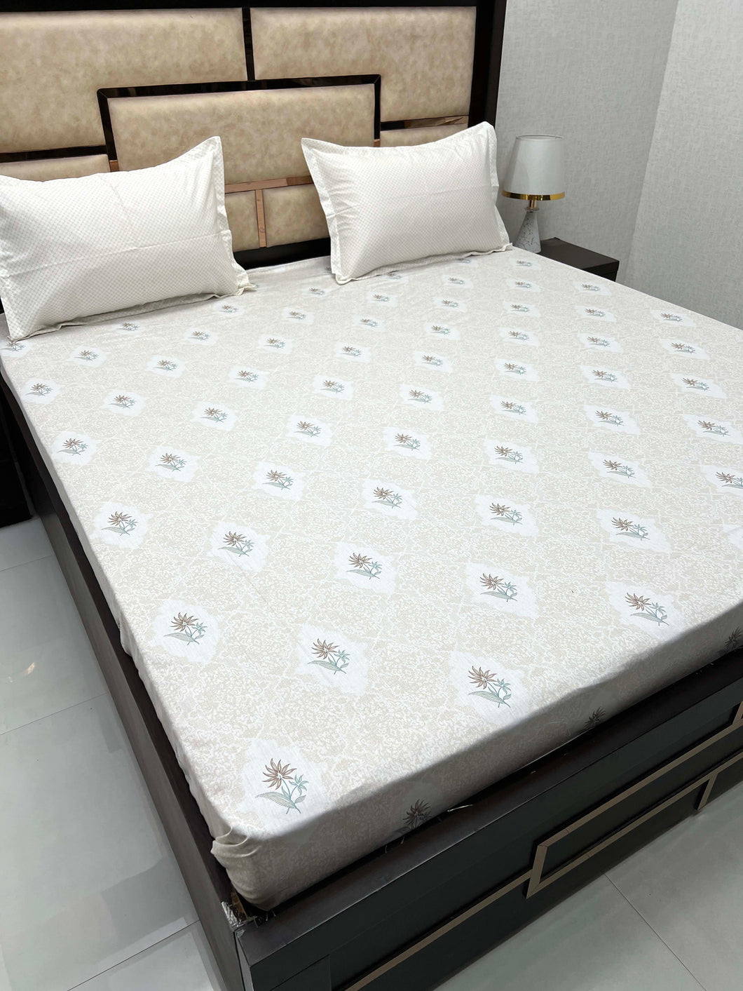 A-3791 - Pure Cotton 210 TC King Size Double Bedsheet (274X274) with Two Pillow Covers (50X76)