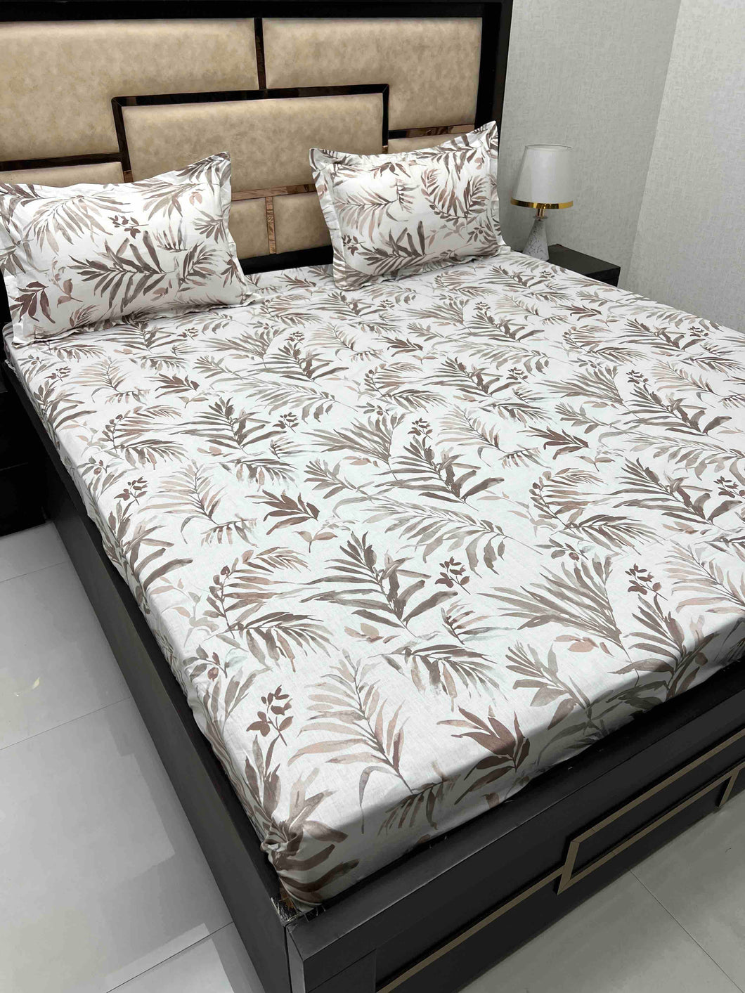 A-3817 - Pure Cotton 210 TC King Size Double Bedsheet (274X274) with Two Pillow Covers (50X76)