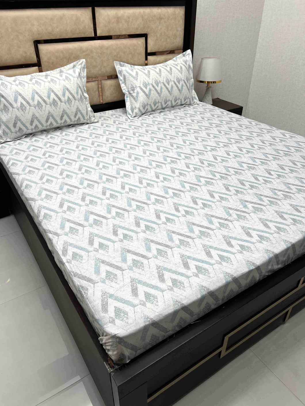 A-3842 - Pure Cotton 250 TC Queen Size Double Bedsheet (228X254) with Two Pillow Covers (43X68)
