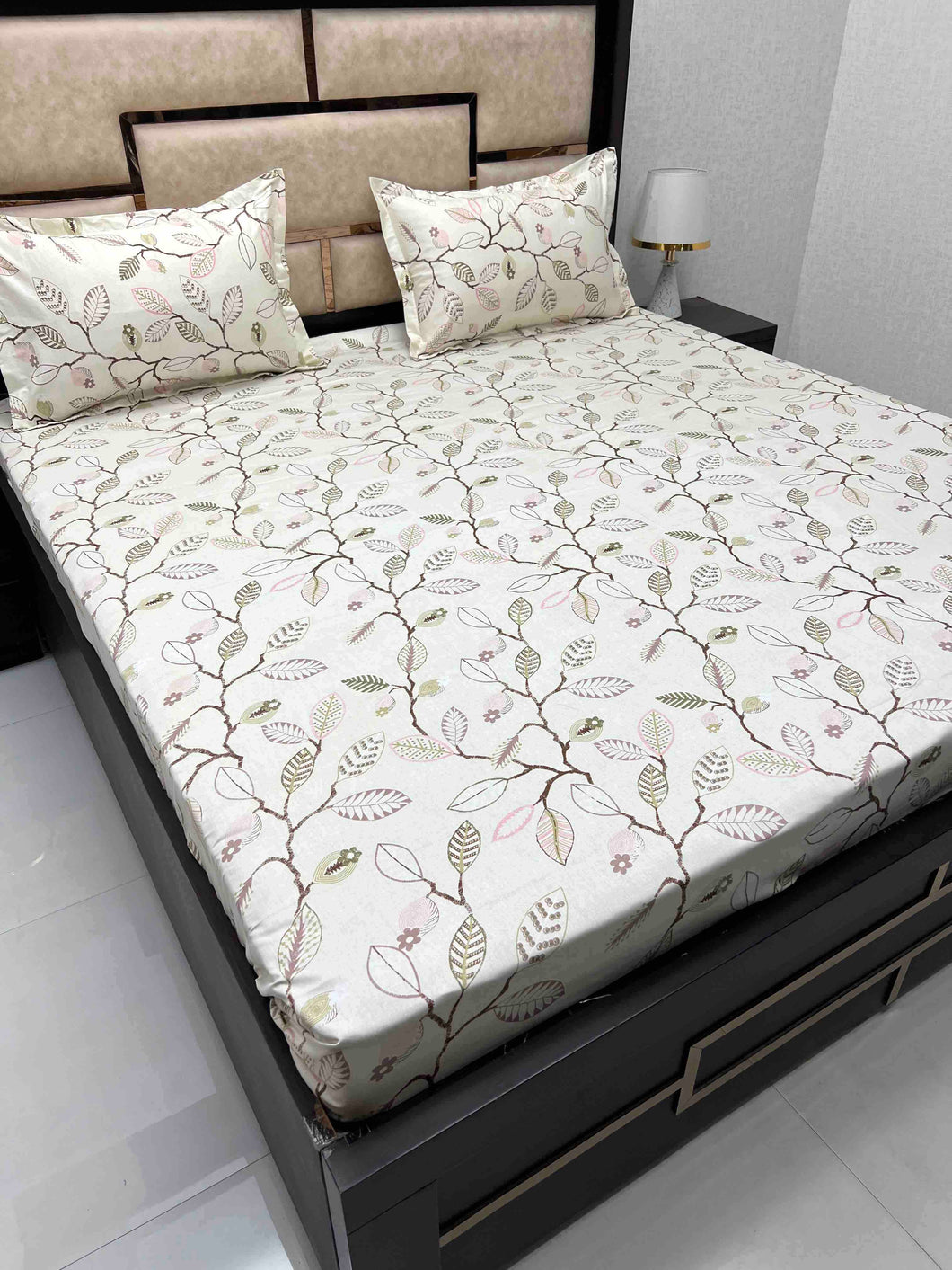 A-3846 - Pure Cotton 250 TC Queen Size Double Bedsheet (228X254) with Two Pillow Covers (43X68)