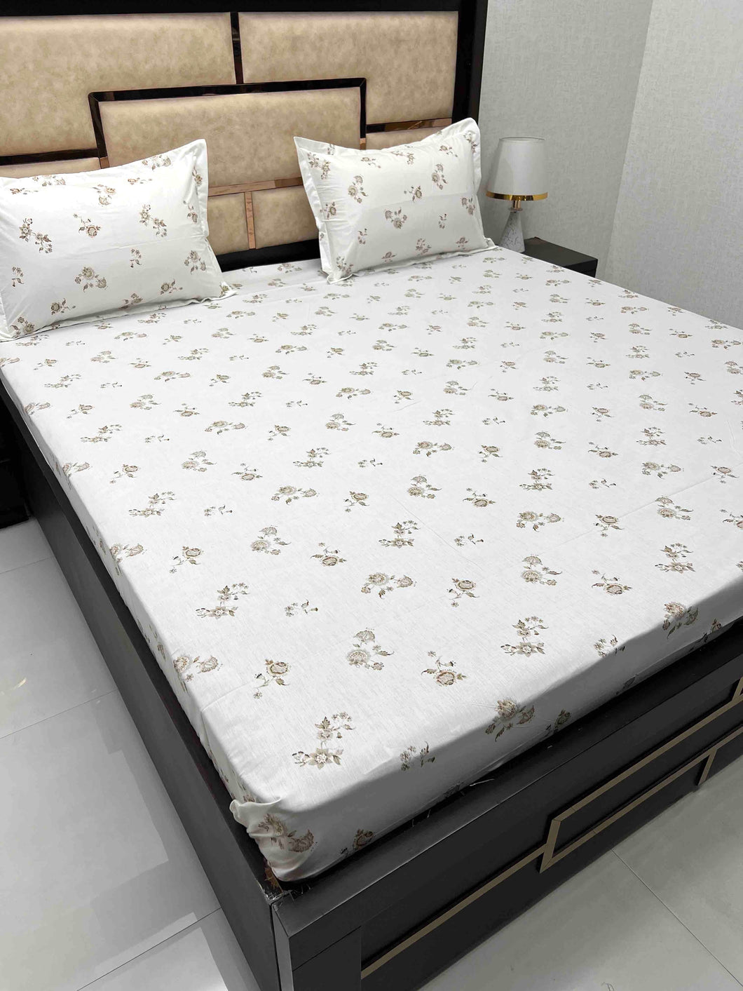 A-3859 - Pure Cotton 210 TC King Size Double Bedsheet (274X274) with Two Pillow Covers (50X76)