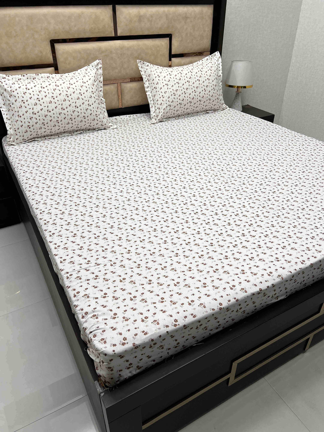 A-3863 - Pure Cotton 210 TC King Size Double Bedsheet (274X274) with Two Pillow Covers (50X76)