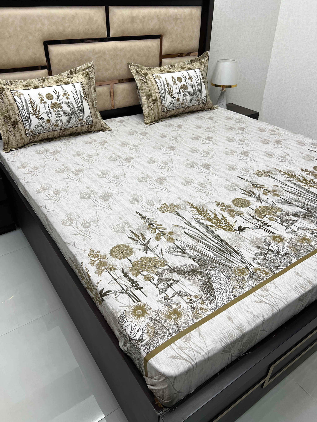 A-3898 - Pure Cotton 300 TC King Size Digital Print Double Bedsheet (274X274) with Two Pillow Covers (50X76)