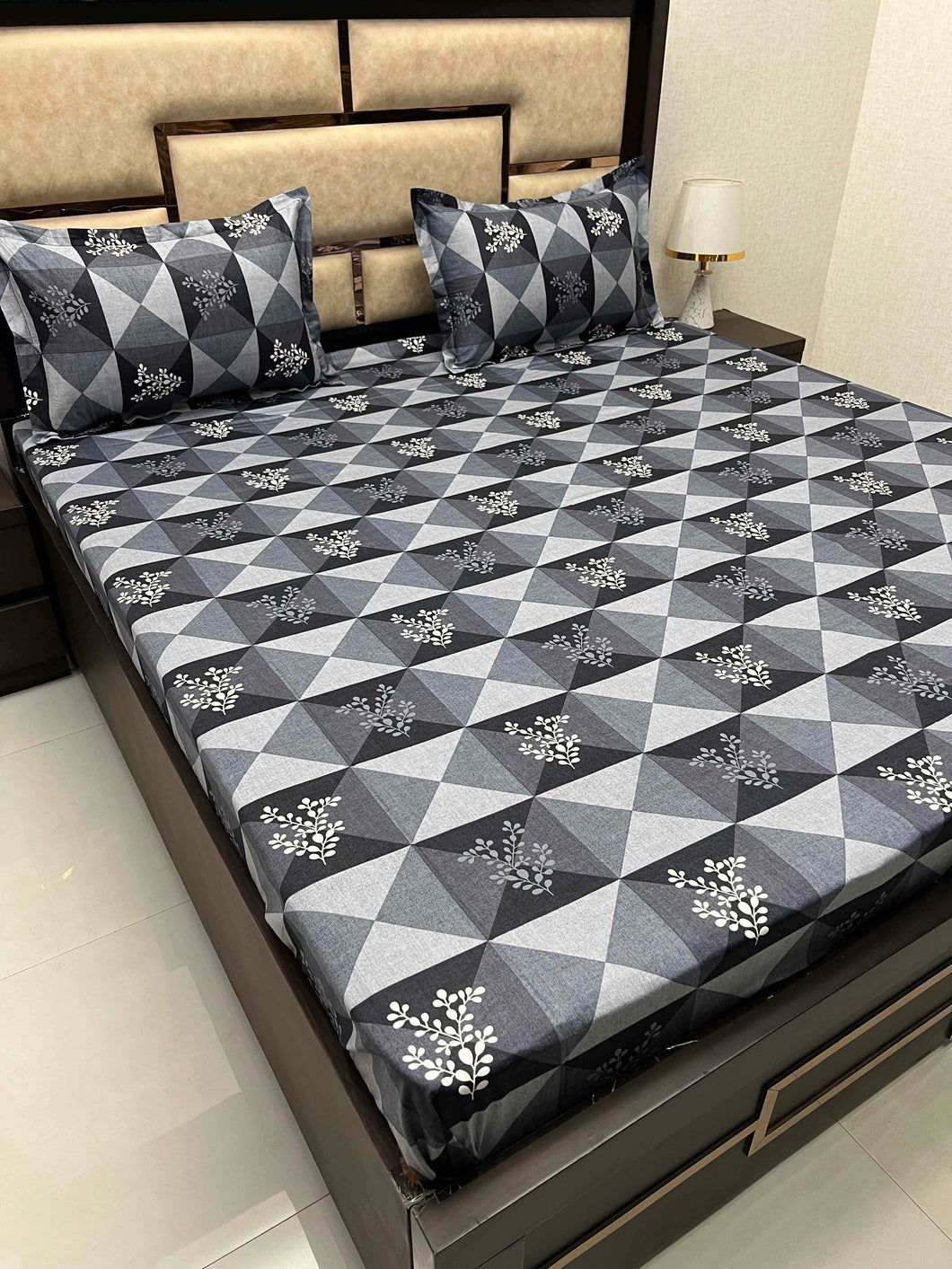 A-3922 - Pure Cotton 180 TC King Size Double Bedsheet (274X274) with Two Pillow Covers (50X76)